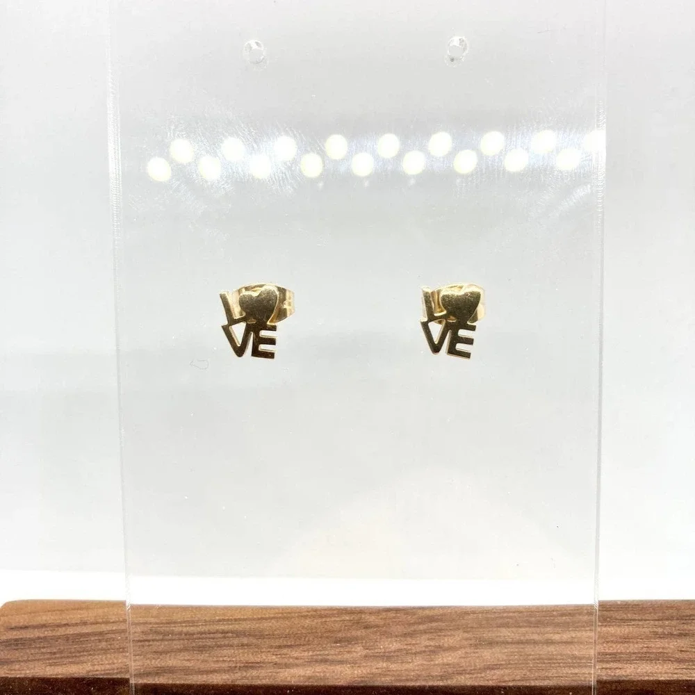 Deja Vu Kreations pair golden